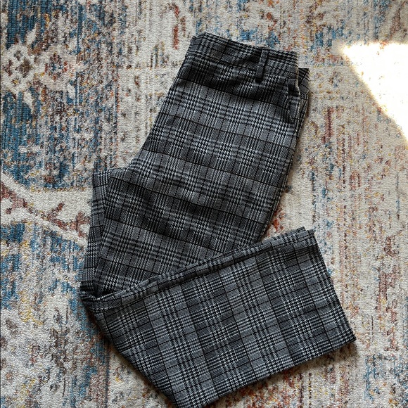 Michael Stars Black and Gray Plaid Cropped Pants - Picture 2 of 7